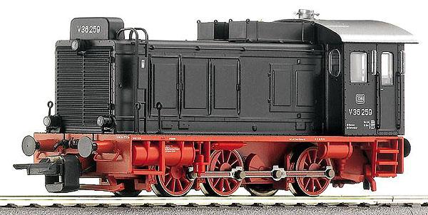 Diesel locomotive V 36 with Digital couplers<br /><a href='images/pictures/Roco/62804.jpg' target='_blank'>Full size image</a>